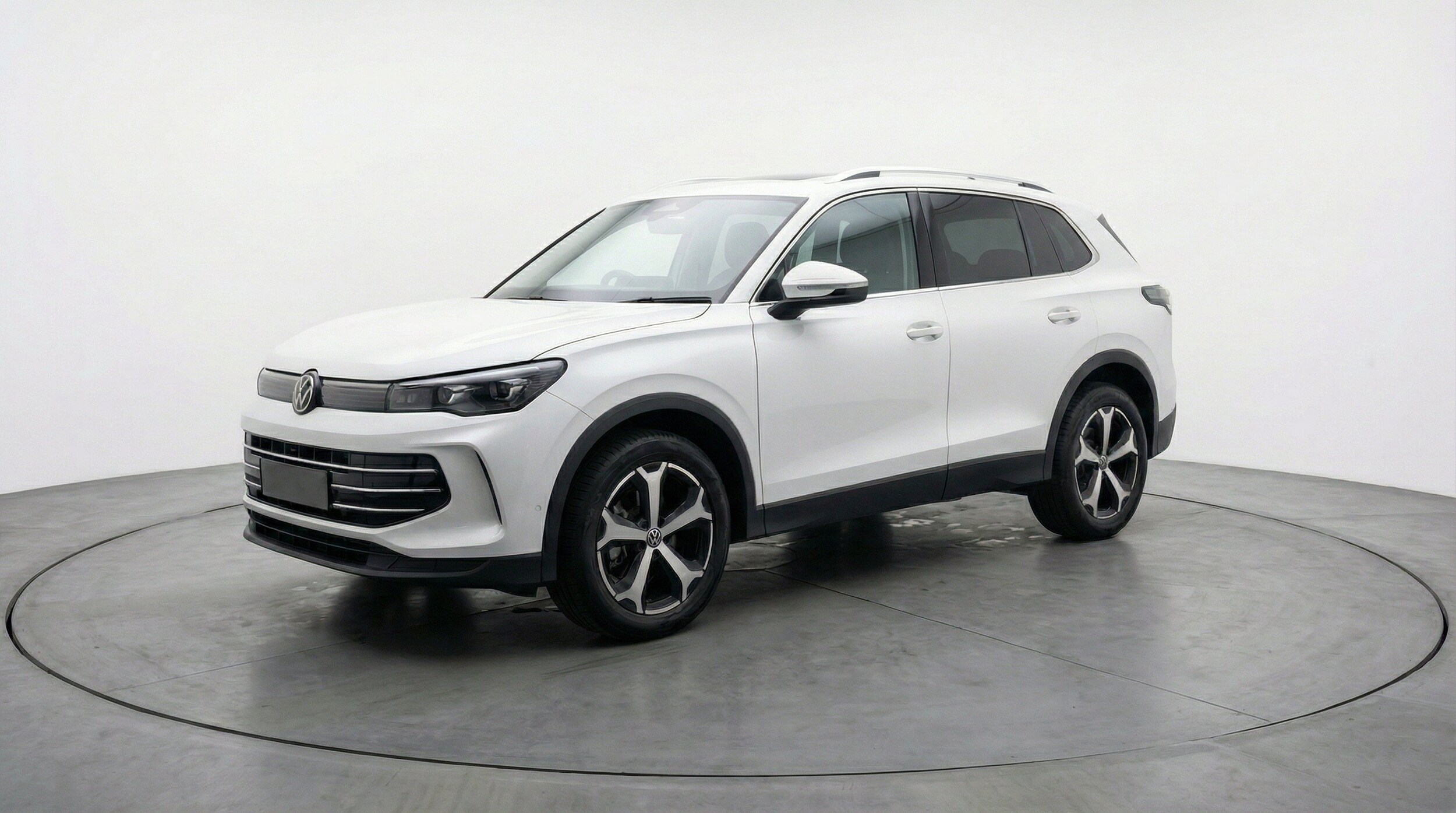 Thumbnail: 2026 Volkswagen Tiguan - 3