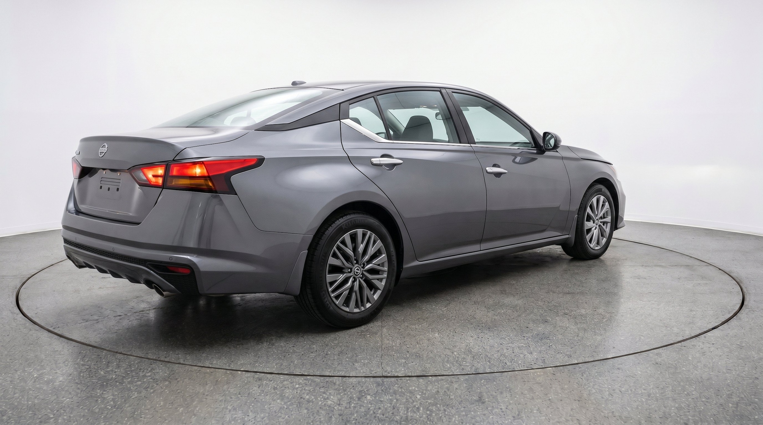 Thumbnail: 2025 Nissan Altima - 9