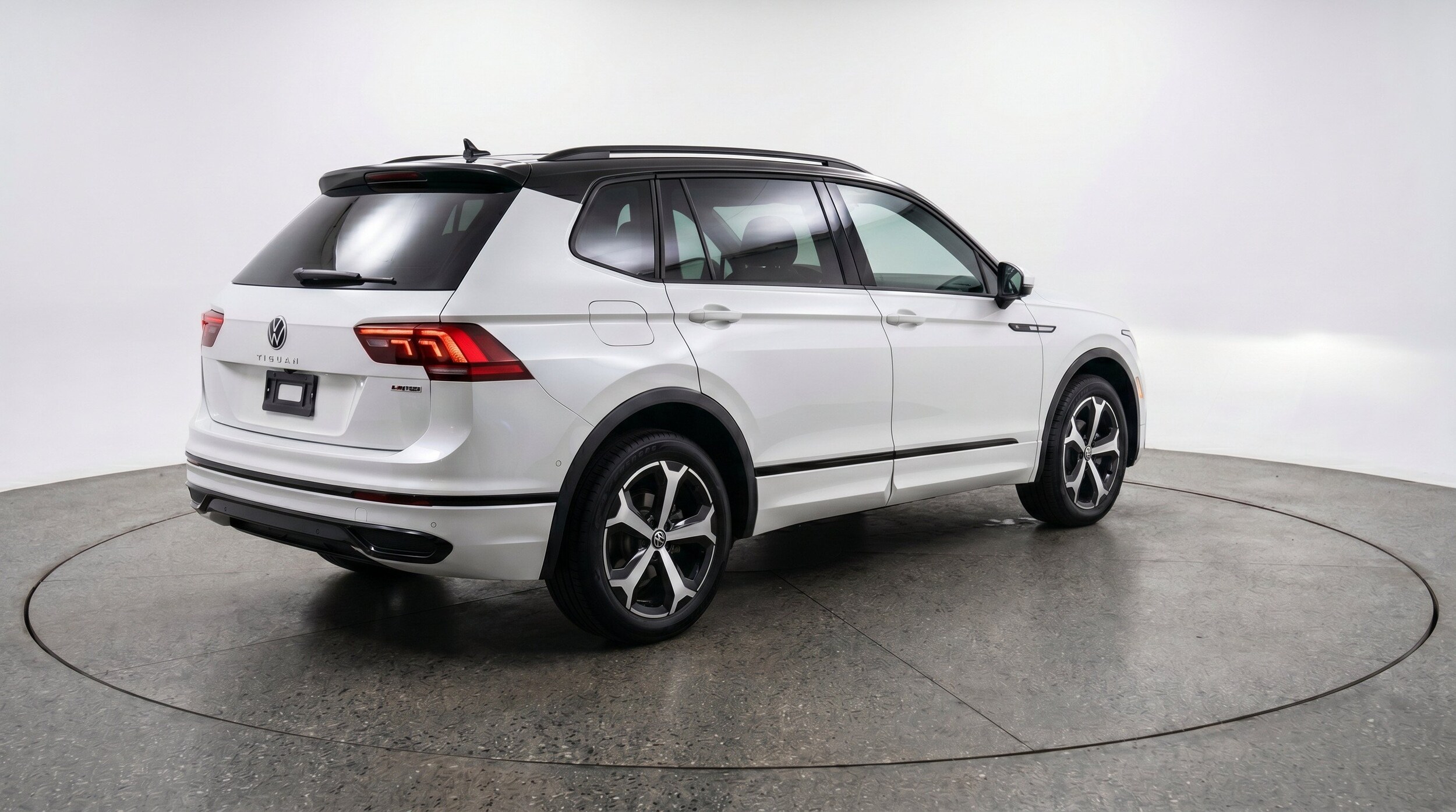 Thumbnail: 2026 Volkswagen Tiguan - 9
