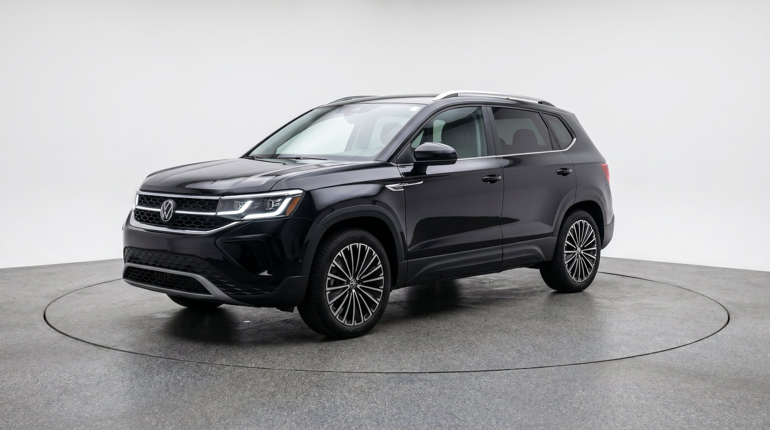 Thumbnail: 2026 Volkswagen Taos - 3