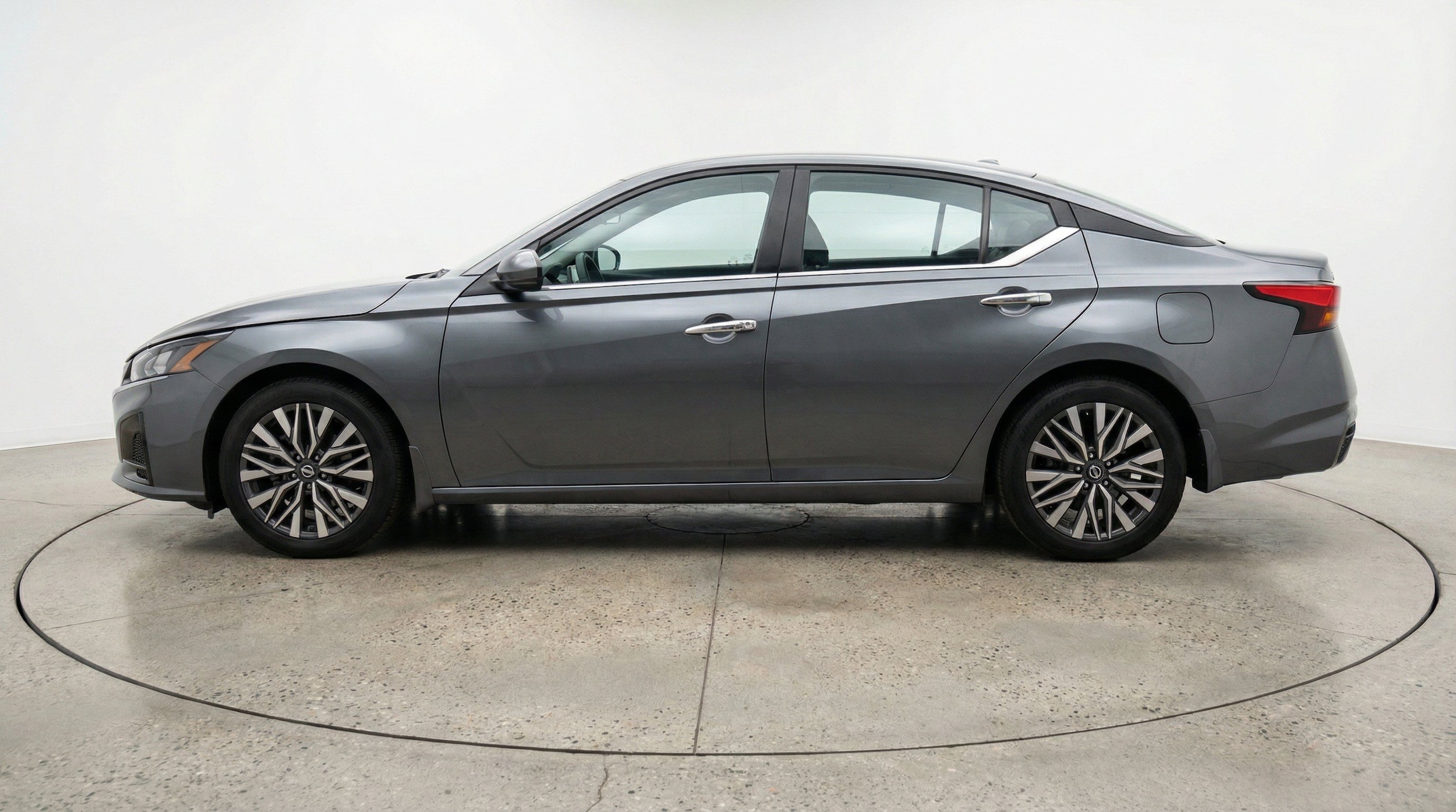 Thumbnail: 2025 Nissan Altima - 5
