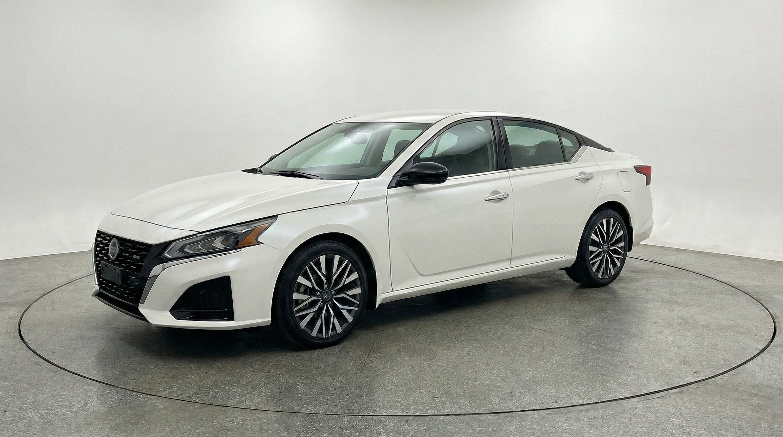 Thumbnail: 2025 Nissan Altima - 3