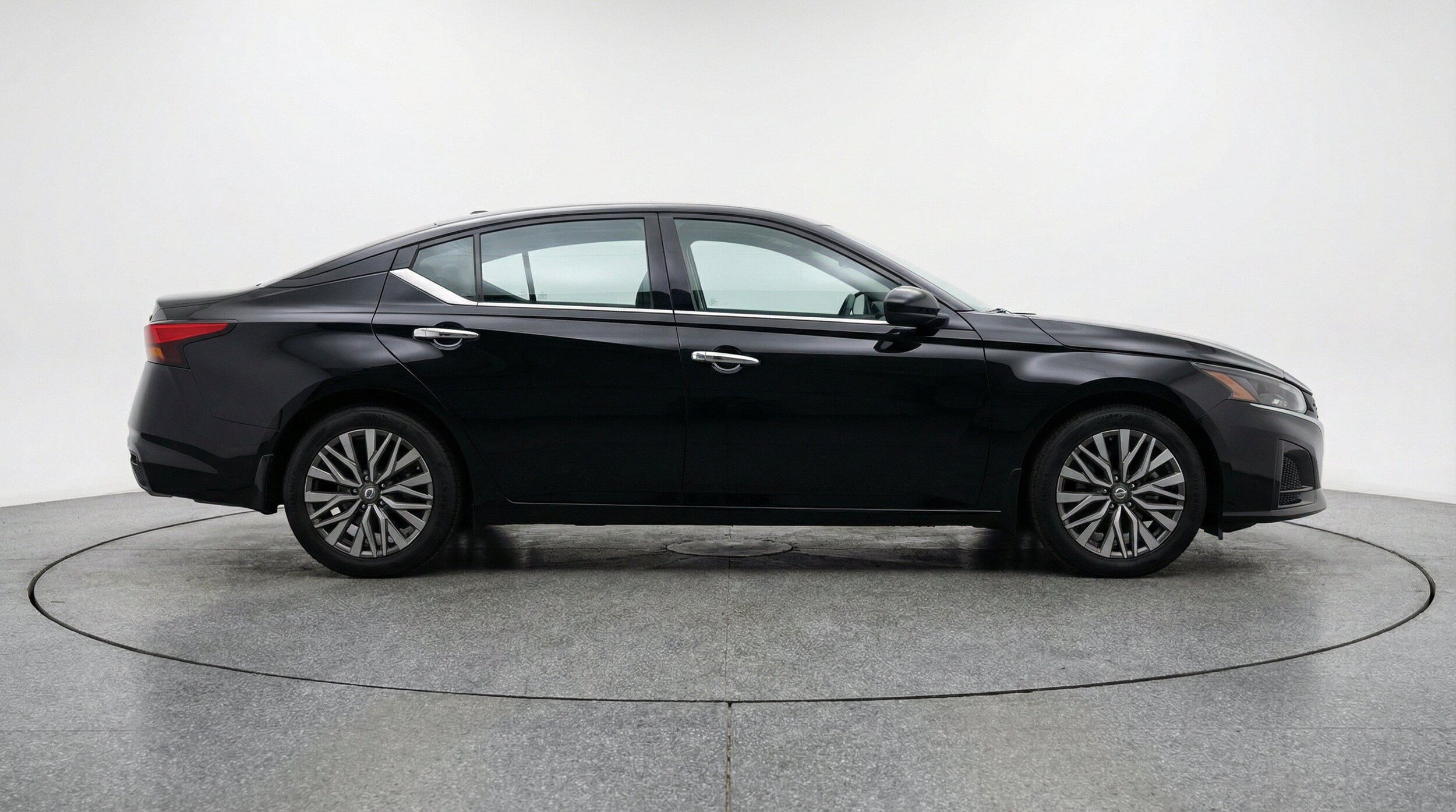 Thumbnail: 2025 Nissan Altima - 11