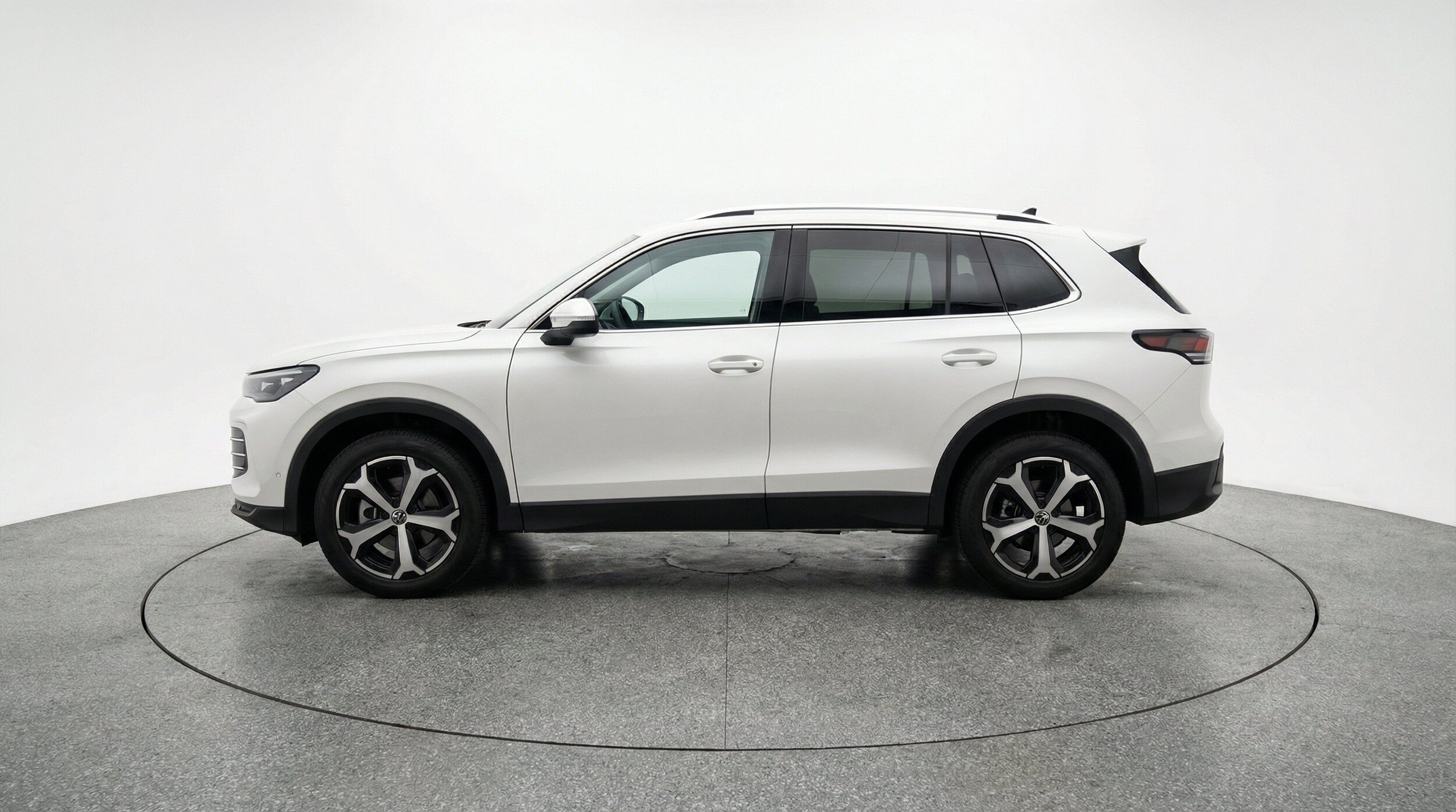 Thumbnail: 2026 Volkswagen Tiguan - 5