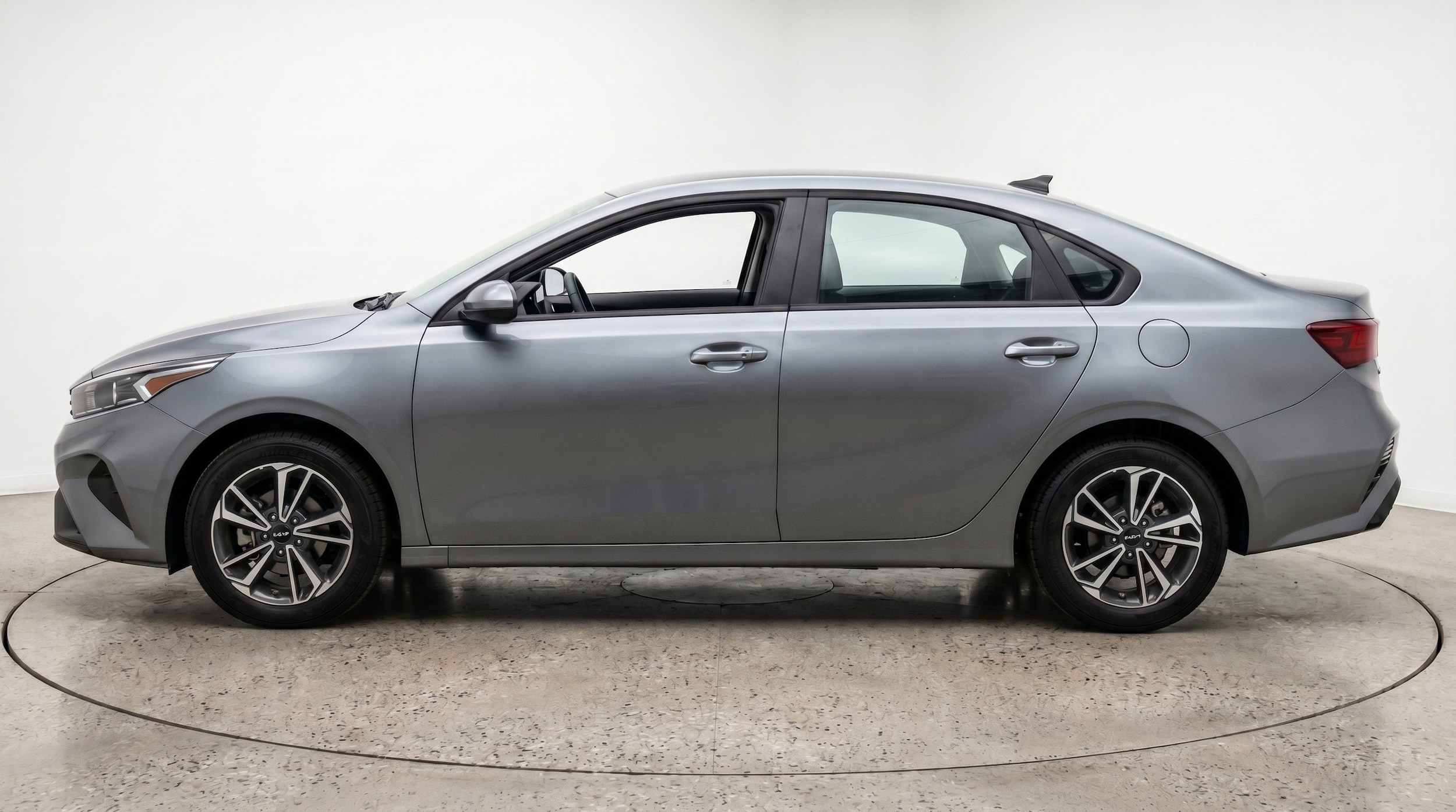 Thumbnail: 2024 Kia Forte - 5