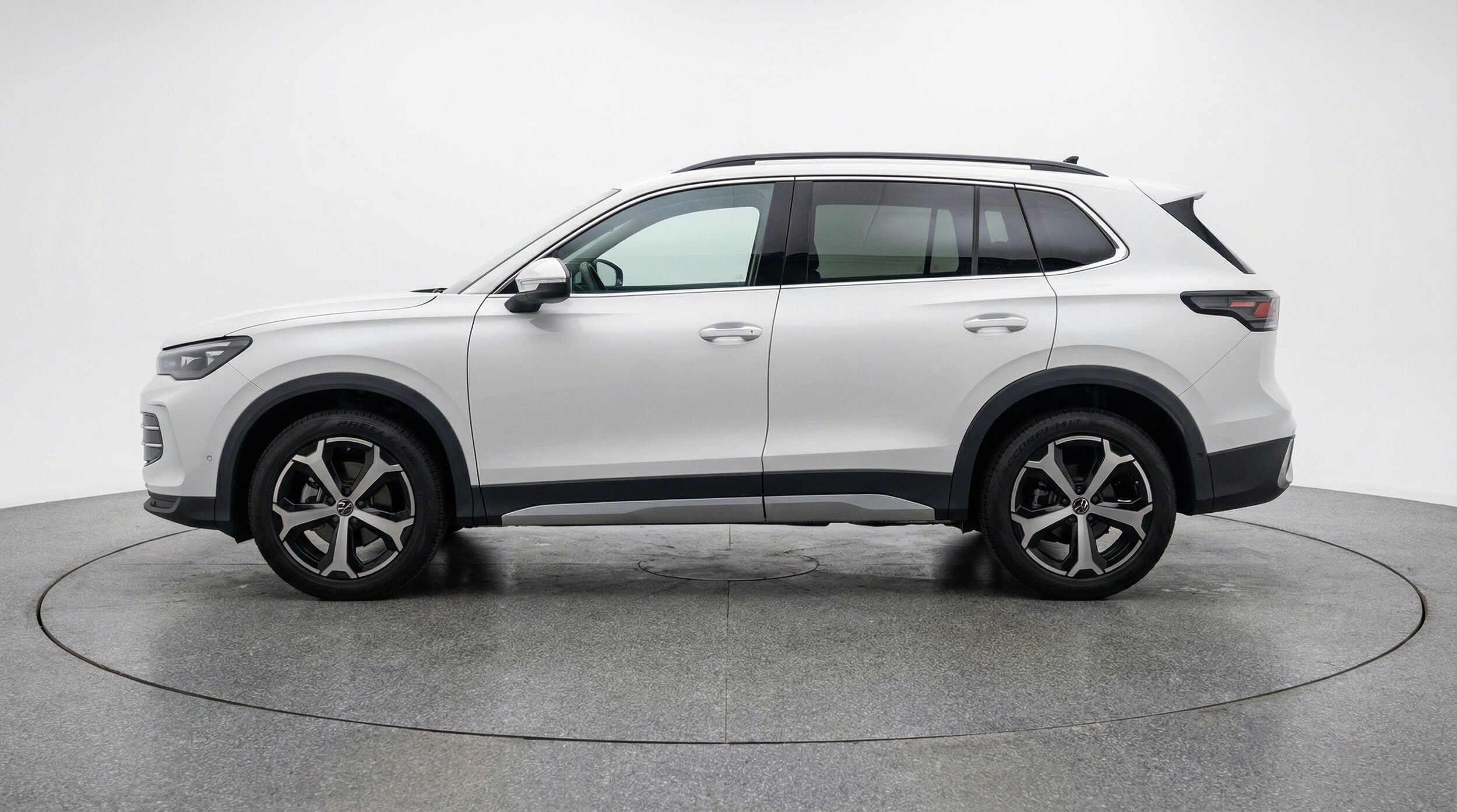 Thumbnail: 2026 Volkswagen Tiguan - 5