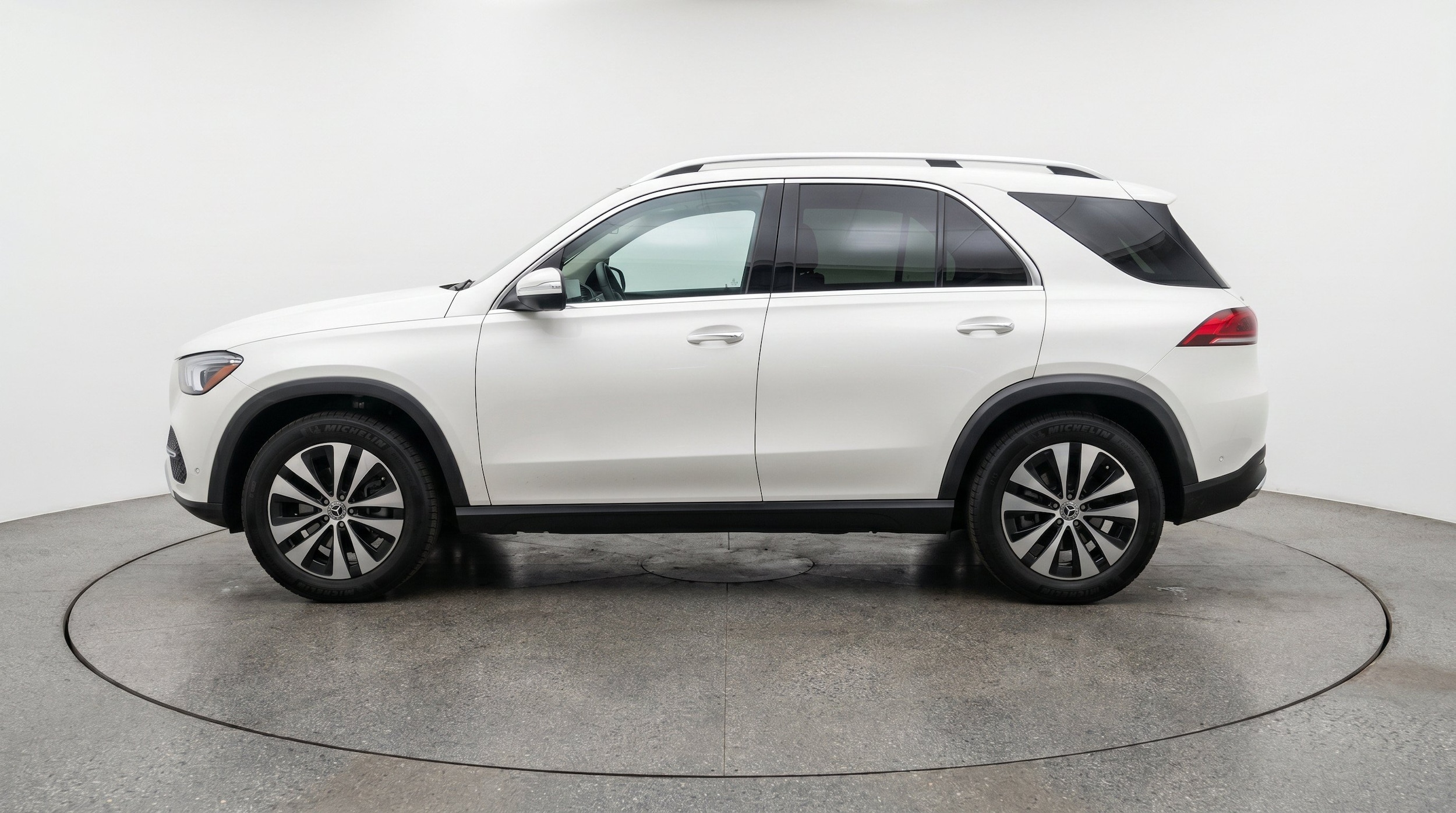 Thumbnail: 2026 Mercedes-Benz GLE - 5