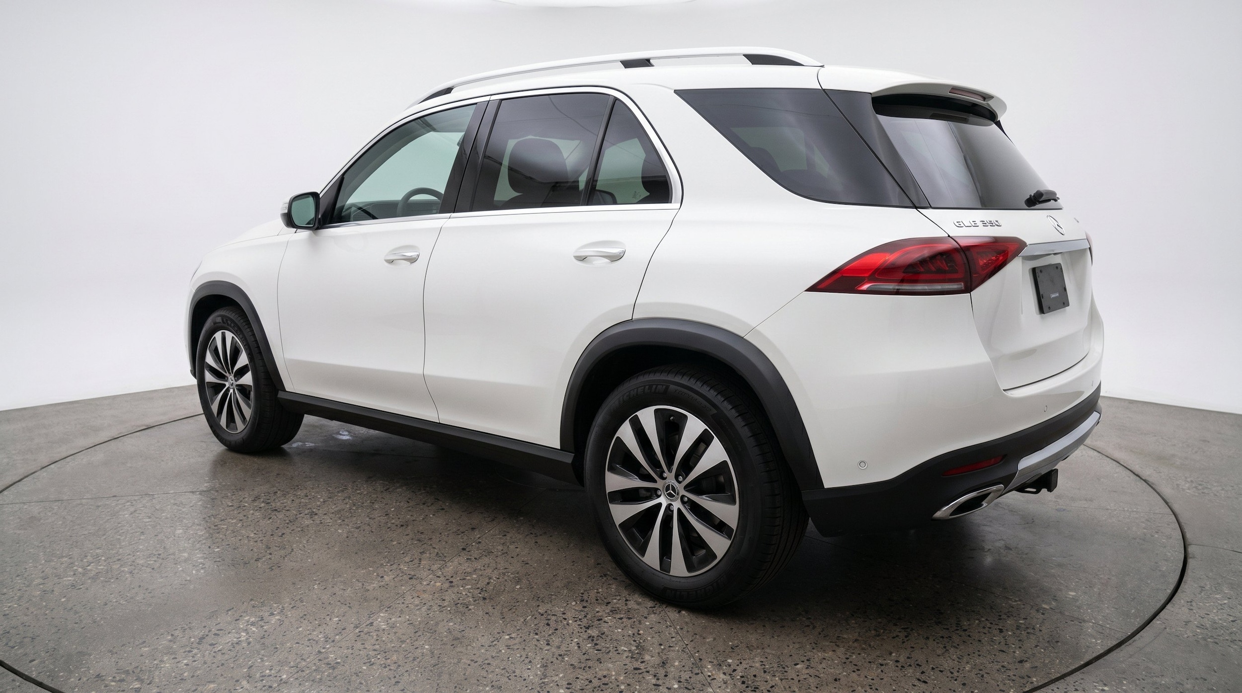 Thumbnail: 2026 Mercedes-Benz GLE - 6