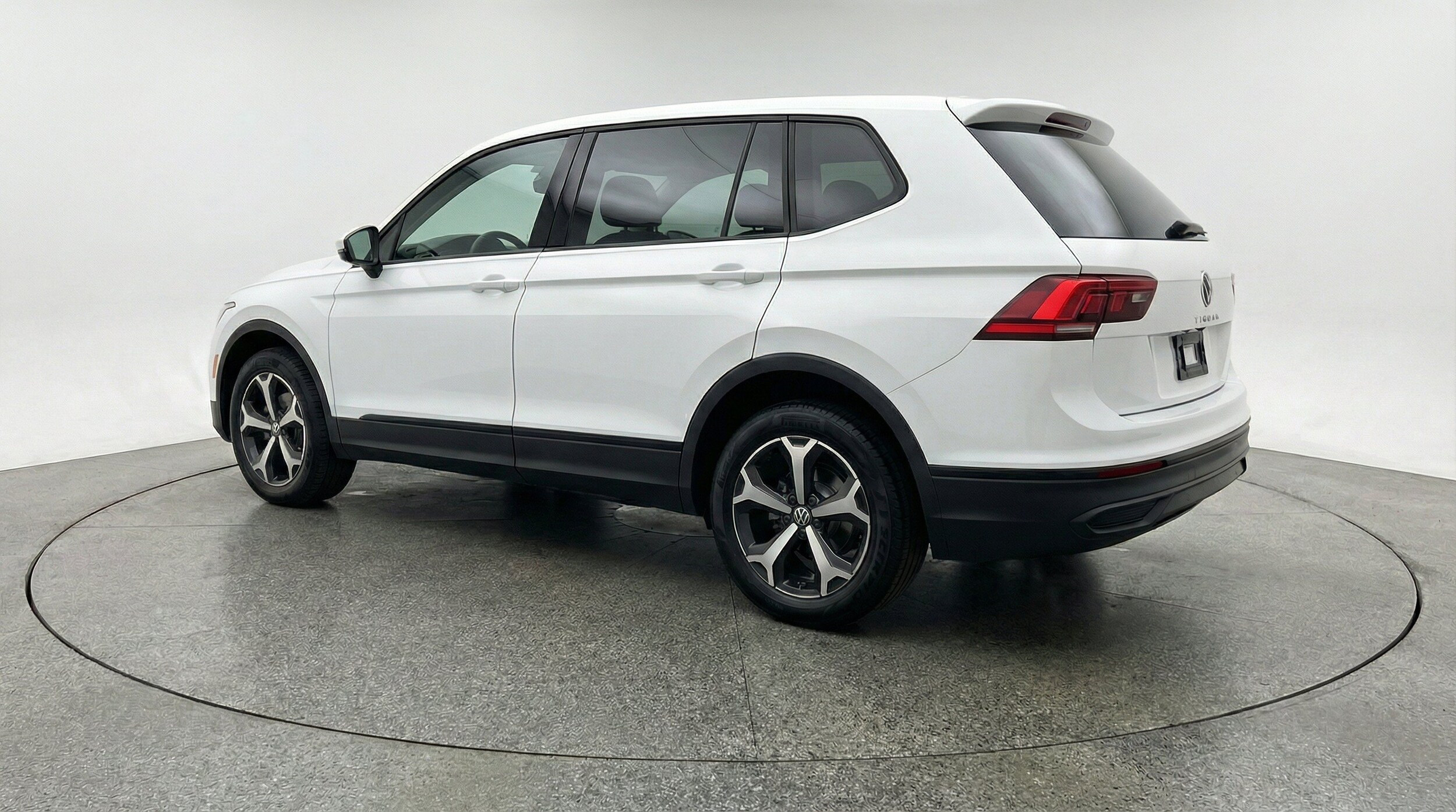 Thumbnail: 2026 Volkswagen Tiguan - 6