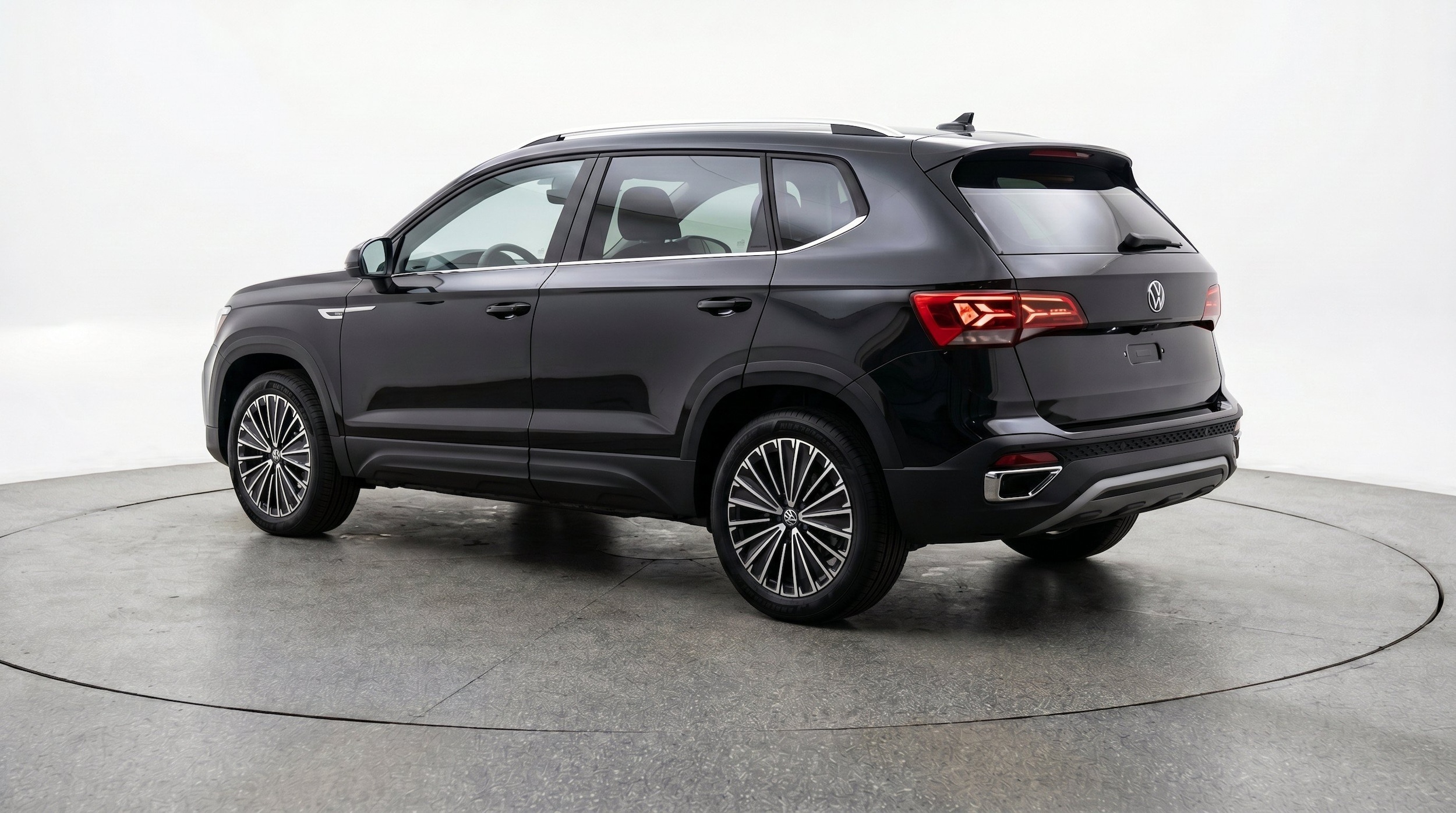 Thumbnail: 2026 Volkswagen Taos - 6