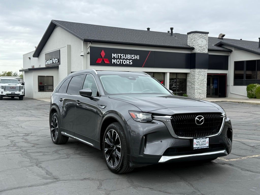 2024 Mazda CX-90 PHEV Premium Package's photo