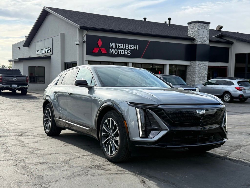 2024 Cadillac Lyriq Luxury 3 AWD's photo