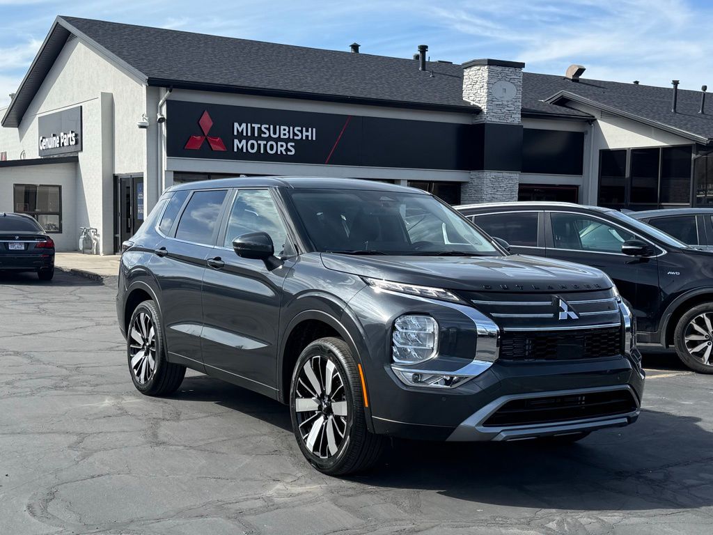 2026 Mitsubishi Outlander SE S-AWC's photo