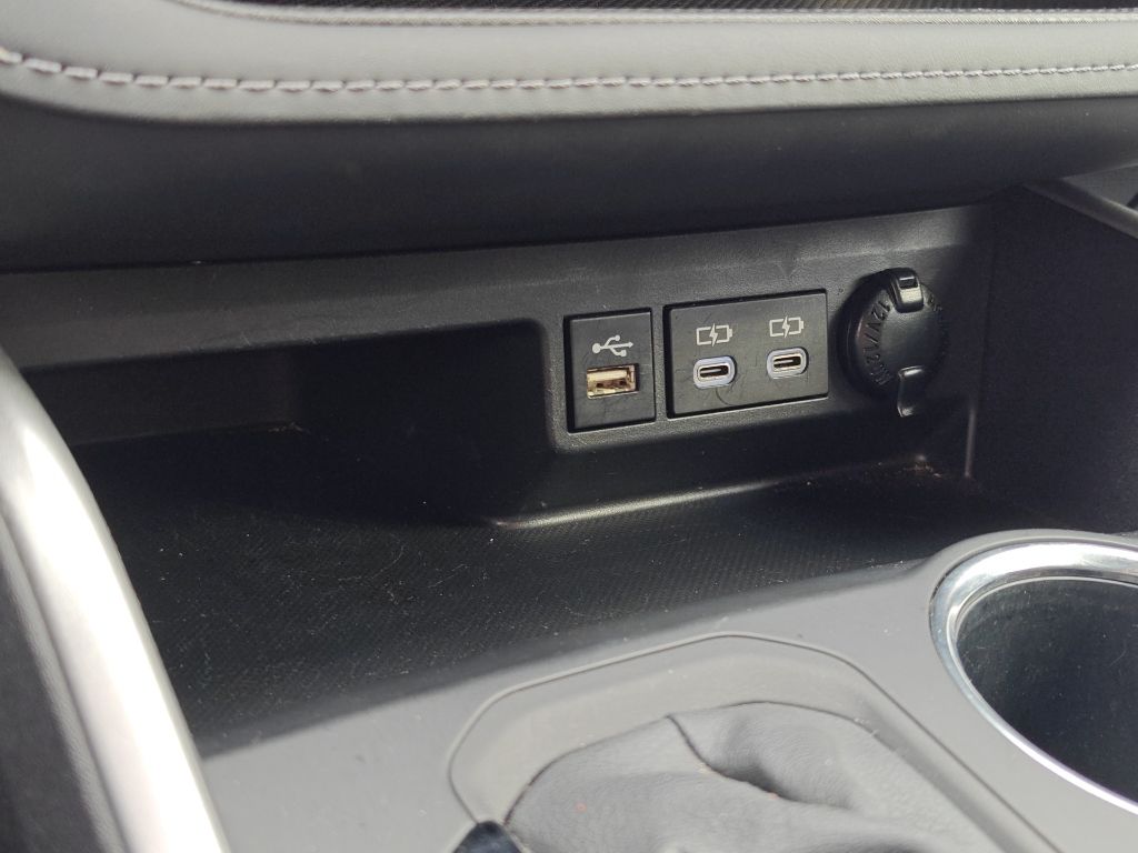 2024 Toyota Highlander LE - Photo 18