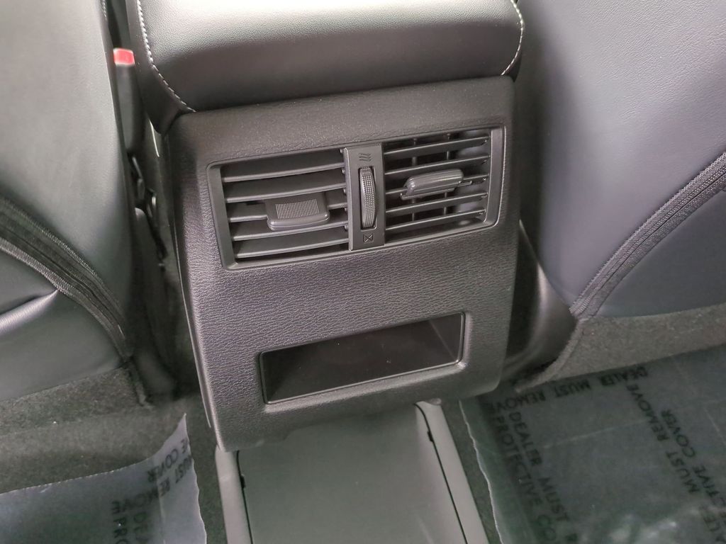2025 Mitsubishi Outlander Plug-in Hybrid SE - Photo 19