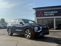 2026 Mitsubishi Outlander SE SUV