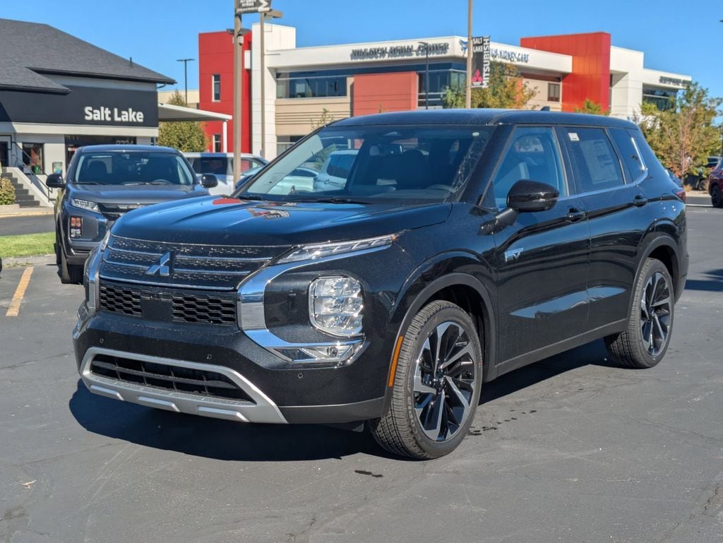 2025 Mitsubishi Outlander Plug-in Hybrid SE - Photo 7