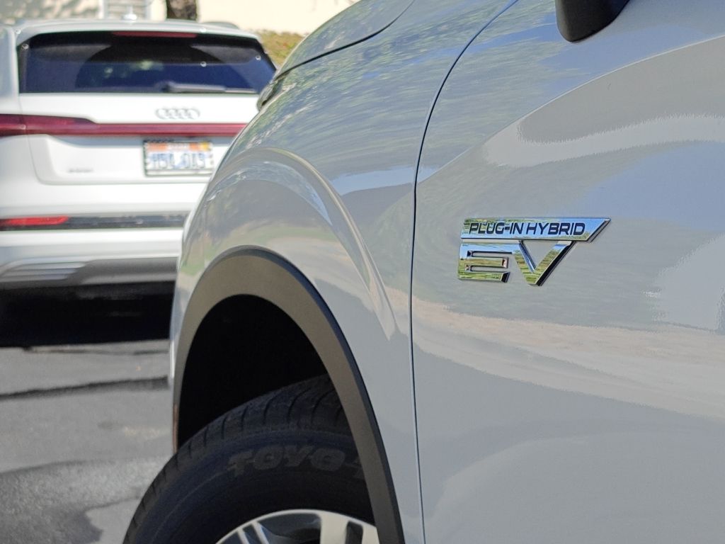 2025 Mitsubishi Outlander Plug-in Hybrid ES - Photo 34