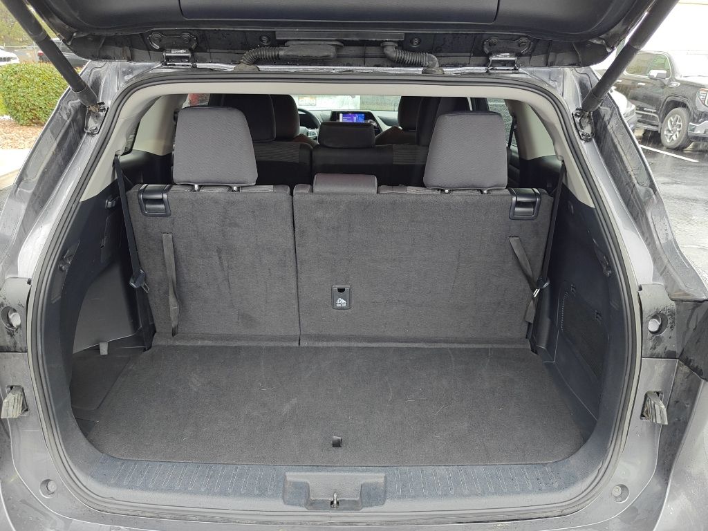 2024 Toyota Highlander LE - Photo 27