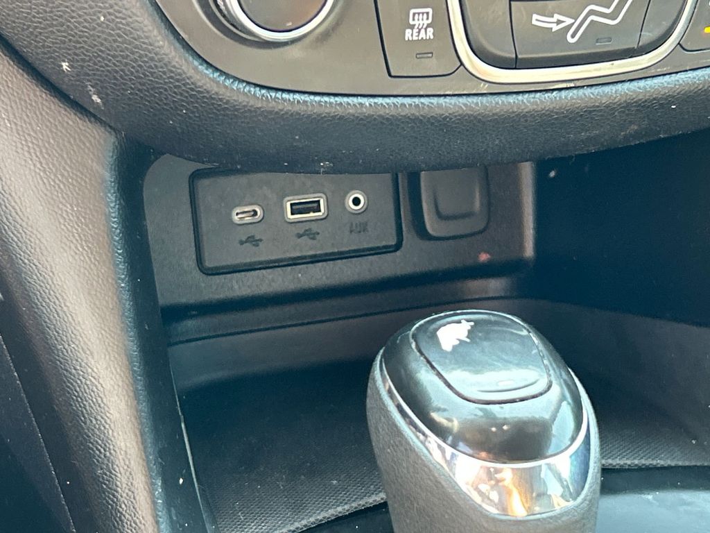 2019 Chevrolet Equinox LT - Photo 19