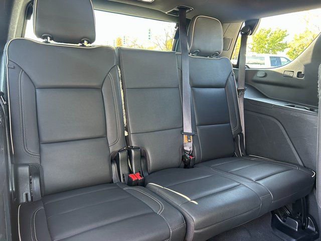 2023 GMC Yukon SLT - Photo 35