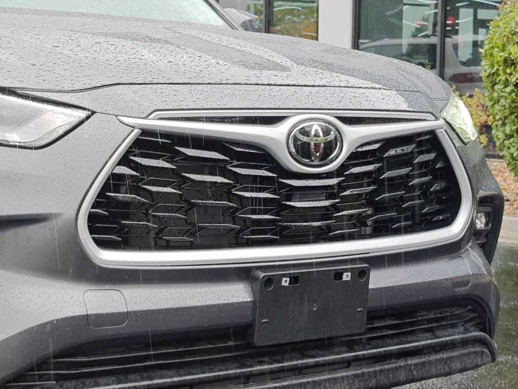 2024 Toyota Highlander LE - Photo 31