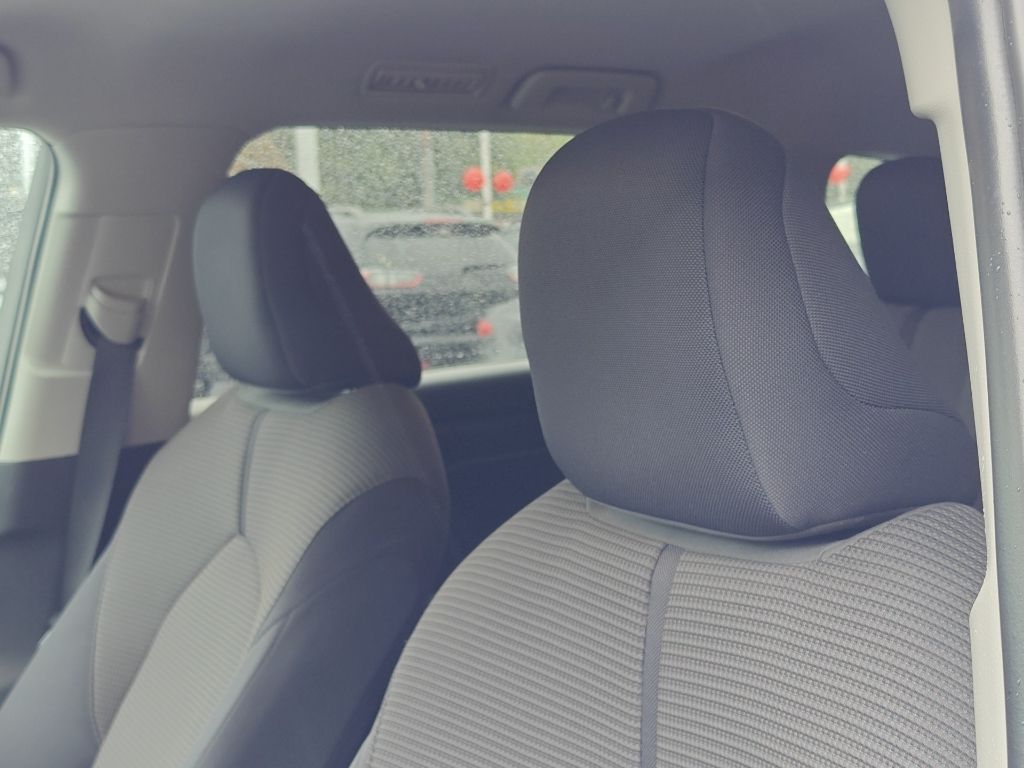 2024 Toyota Highlander LE - Photo 11