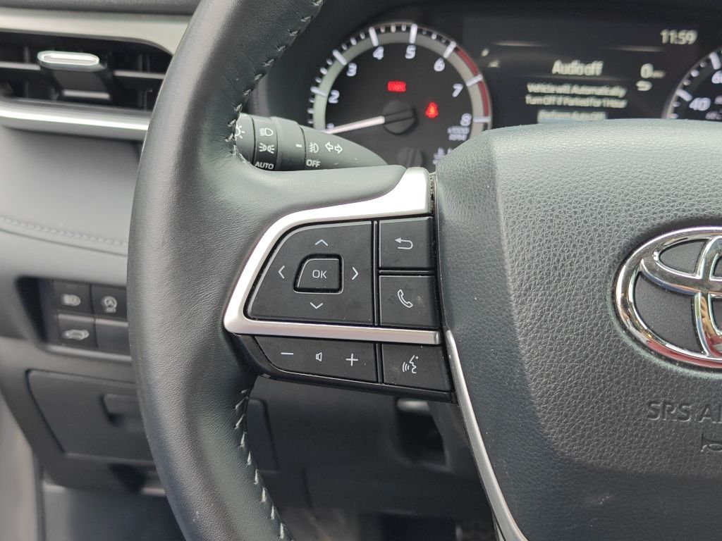 2024 Toyota Highlander LE - Photo 14
