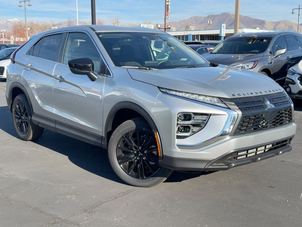 2026 Mitsubishi Eclipse Cross LE's photo