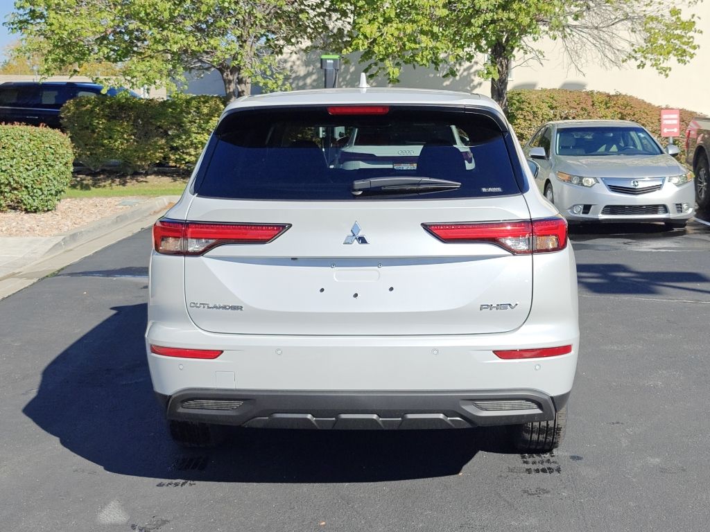 2025 Mitsubishi Outlander Plug-in Hybrid ES - Photo 6