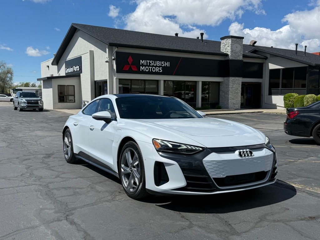 2023 Audi e-tron GT Prestige quattro's photo