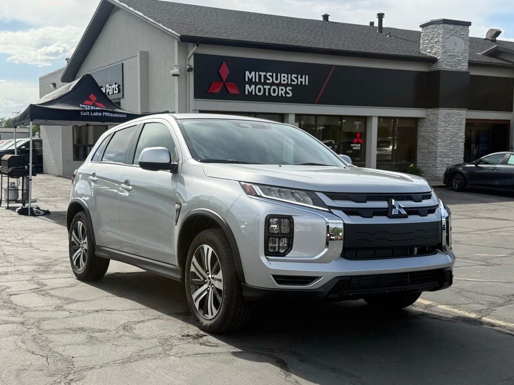 2026 Mitsubishi Outlander Sport 2.0 ES AWC CVT's photo