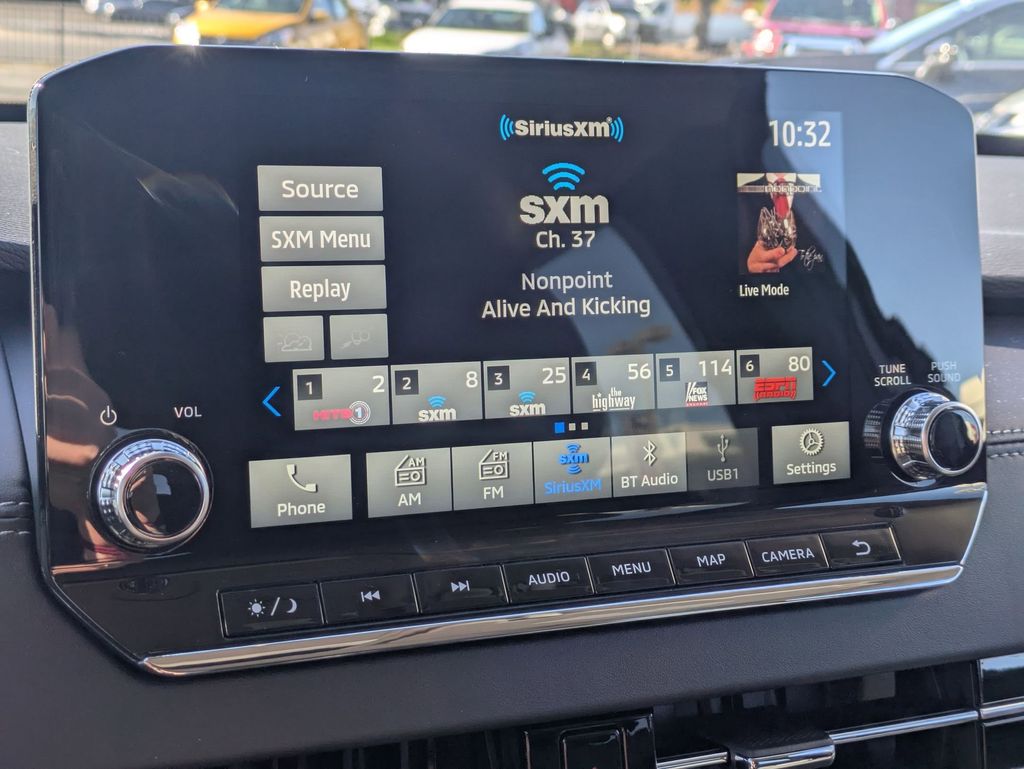2025 Mitsubishi Outlander Plug-in Hybrid SE - Photo 14