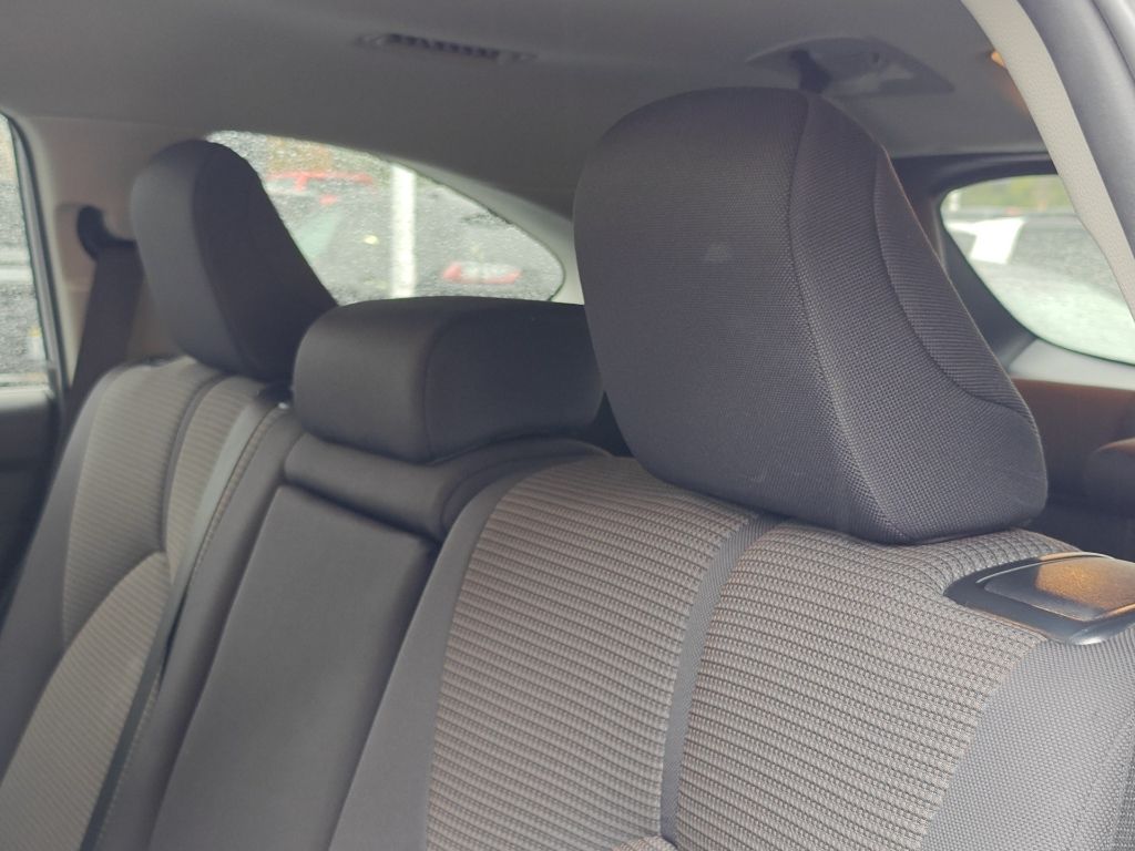 2024 Toyota Highlander LE - Photo 24