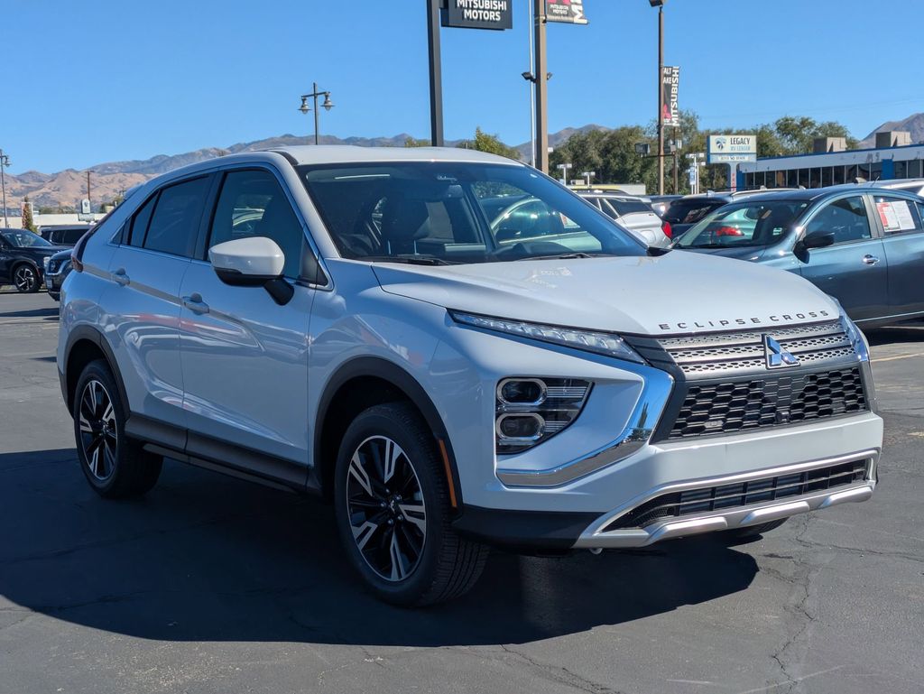 2026 Mitsubishi Eclipse Cross SE's photo