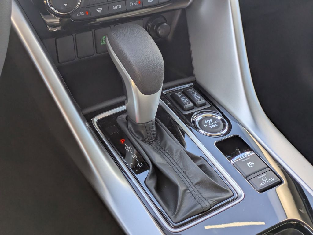 2026 Mitsubishi Eclipse Cross SE - Photo 17