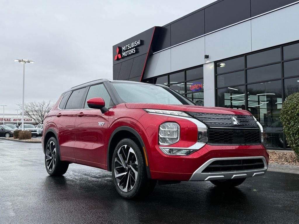 2025 Mitsubishi Outlander Plug-in Hybrid SEL S-AWC's photo
