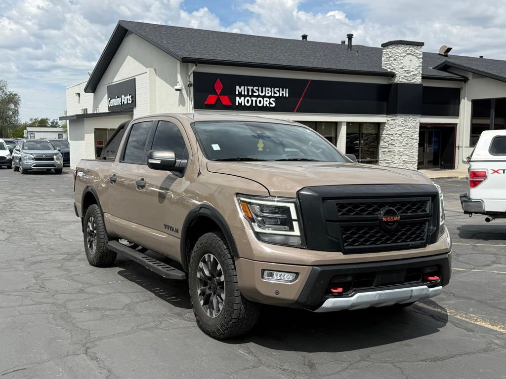 2020 Nissan Titan PRO-4X 4X4 Crew Cab's photo