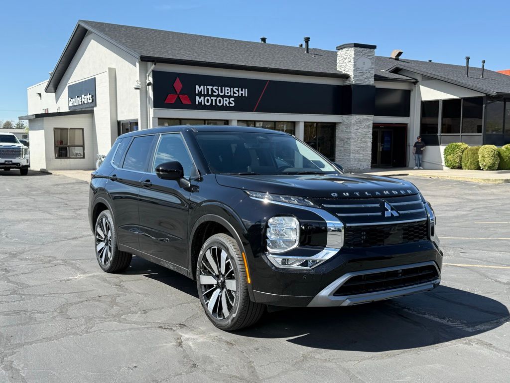 2026 Mitsubishi Outlander SE S-AWC's photo
