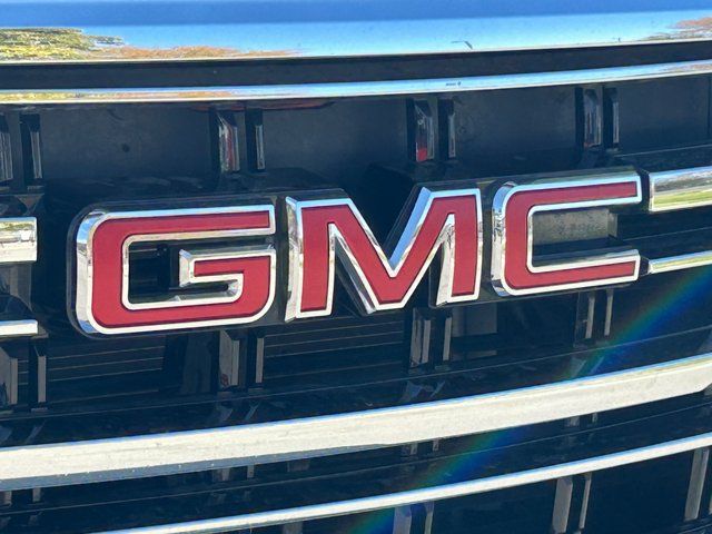 2023 GMC Yukon SLT - Photo 10