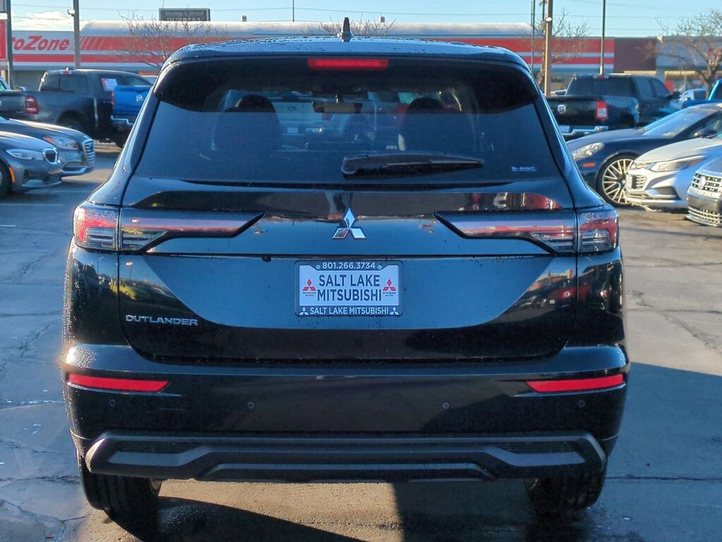 New 2026 Mitsubishi Outlander ES SUV