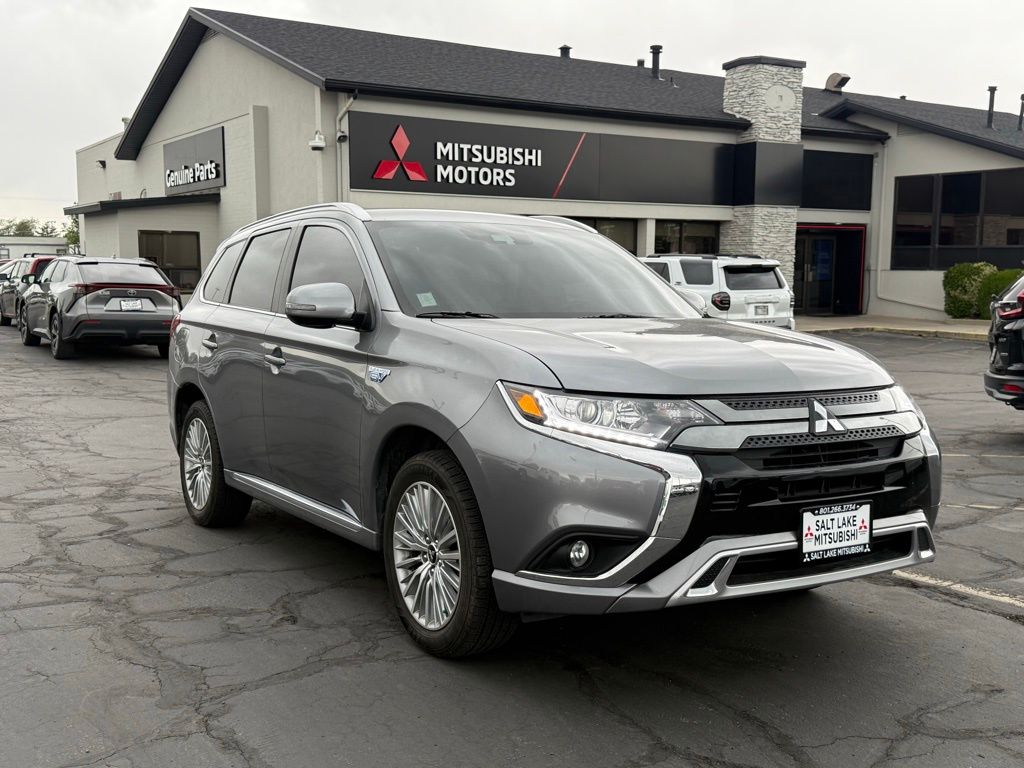 2022 Mitsubishi Outlander Plug-in Hybrid GT S-AWC's photo