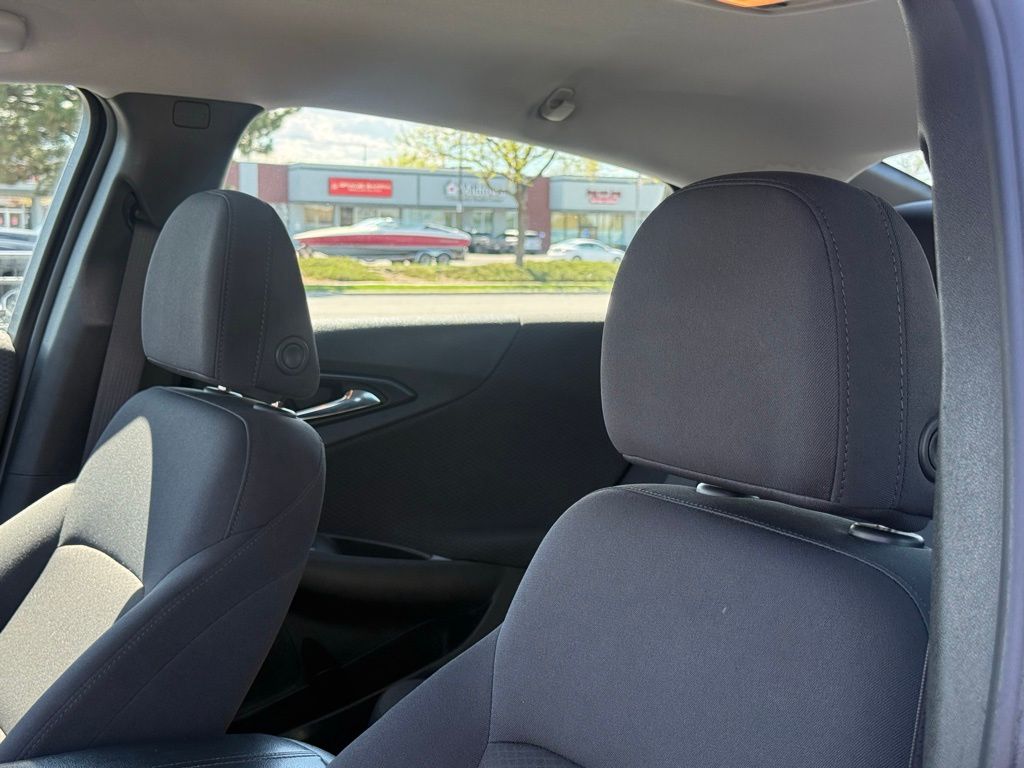 2023 Chevrolet Malibu 1LT - Photo 11