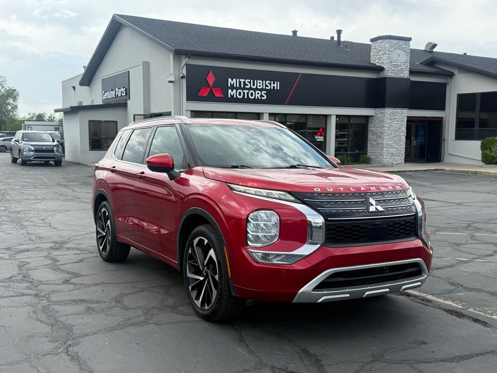 2022 Mitsubishi Outlander SEL S-AWC's photo
