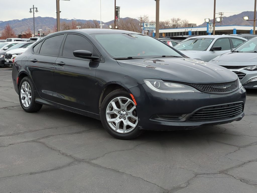 2017 Chrysler 200 LX