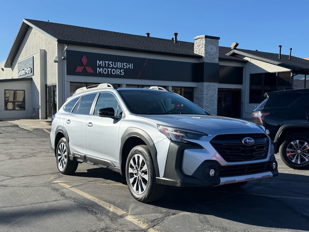 2025 Subaru Outback Limited's photo