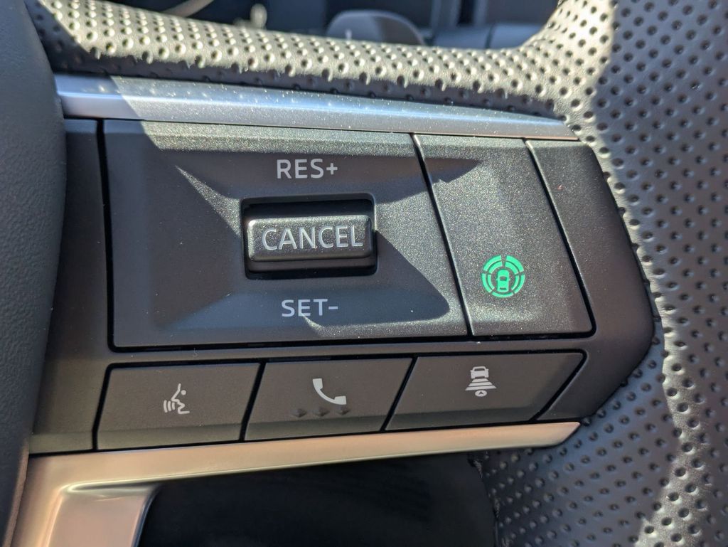 2025 Mitsubishi Outlander Plug-in Hybrid SE - Photo 12
