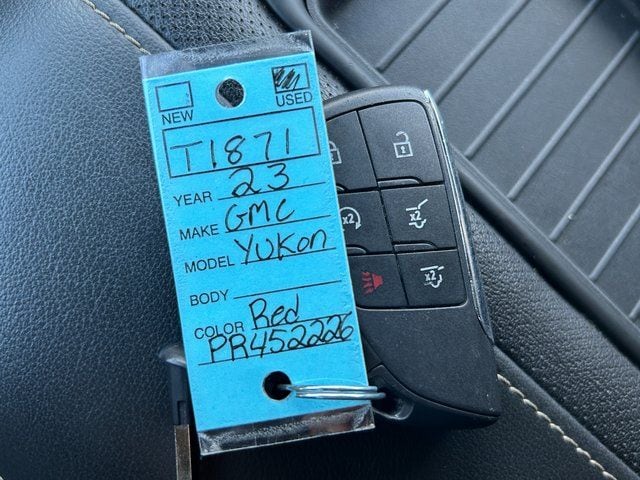 2023 GMC Yukon SLT - Photo 41