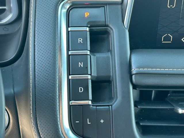 2023 GMC Yukon SLT - Photo 17