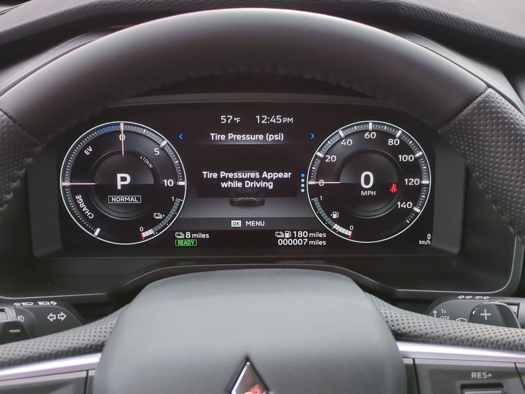2025 Mitsubishi Outlander Plug-in Hybrid SE - Photo 11